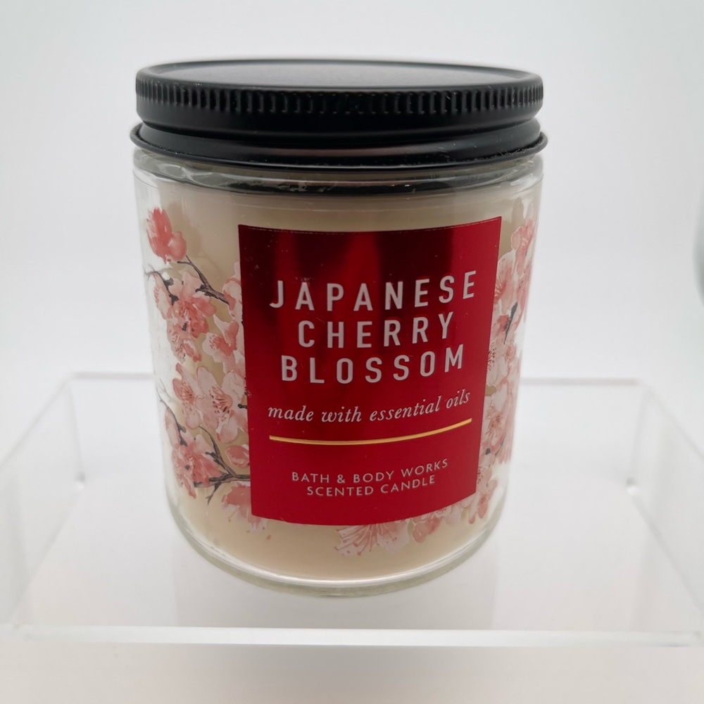 Bath & Body Works - Single-Wick Candle - Japanese Cherry Blossom - Picture 4 of 4